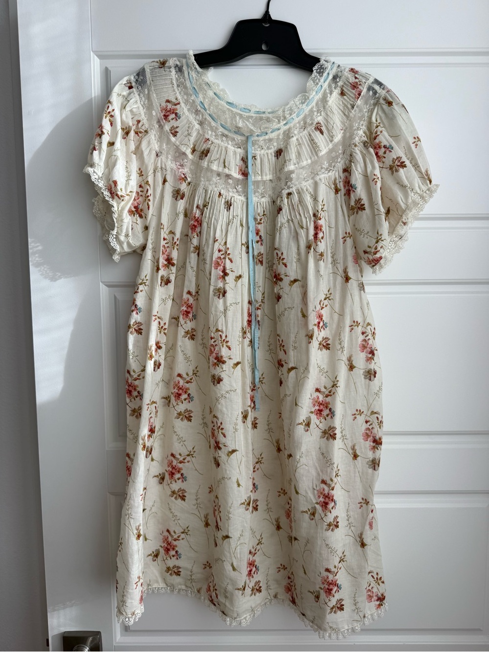 DAPHNE DRESS IN BLANC PRAIRIE ROSE - Size L - Picture 2 of 5
